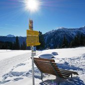 wegweiser six senses weg winter hoeg see