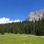 ehrwald igelsee blick von mieminger kette bis zugspitze