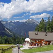 ehrwalder alm huette