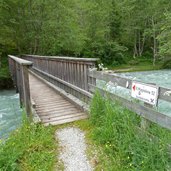 bruecke ueber gschnitzbach bei gschnitz