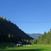 burgruine ehrenberg bei reutte und haengebruecke