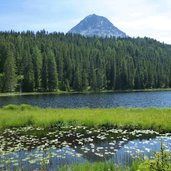 schwarzer see dahinter piz lat