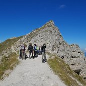 reither scharte blick auf haermelekopf und umgebung mit steig nr fr