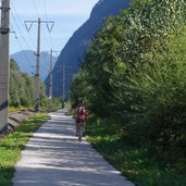 drautal radweg und bahnlinie bei nikolsdorf