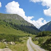 schoenverwalltal von sued nach nord mit drosberg und weg fr