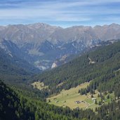 blick von hohenzollernhaus ueber radurschltal