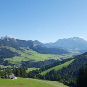 blick richtung hochfilzen leogang und steinberge fr