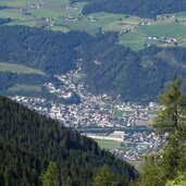 blick auf vomp im inntal