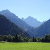 blick von pinswang richtung raintal musauer berg bis gimpel