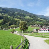 zillertal radweg bei schwendau