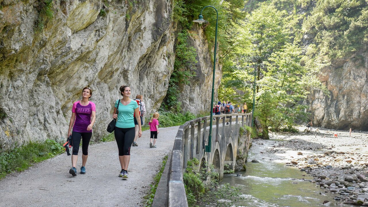KUNDL River Paths