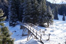 obernberger see bruecke winter schnee