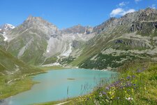 blick auf rifflsee und flora