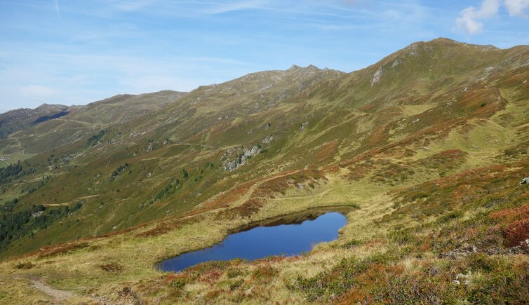 kleiner bergsee tuempel bei sidanjoch fr