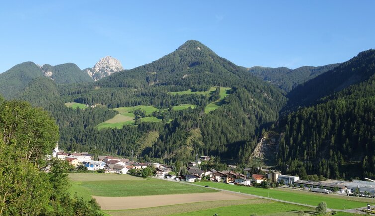 abfaltersbach mit spitzenstein in den lienzer dolomiten