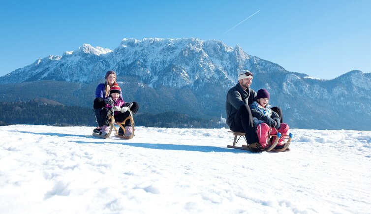 rodelspass familie winter Kufsteinerland